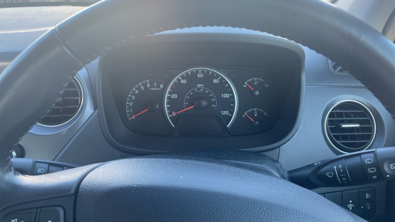 Hyundai i10 1.0 SE 5dr Petrol Hatchback